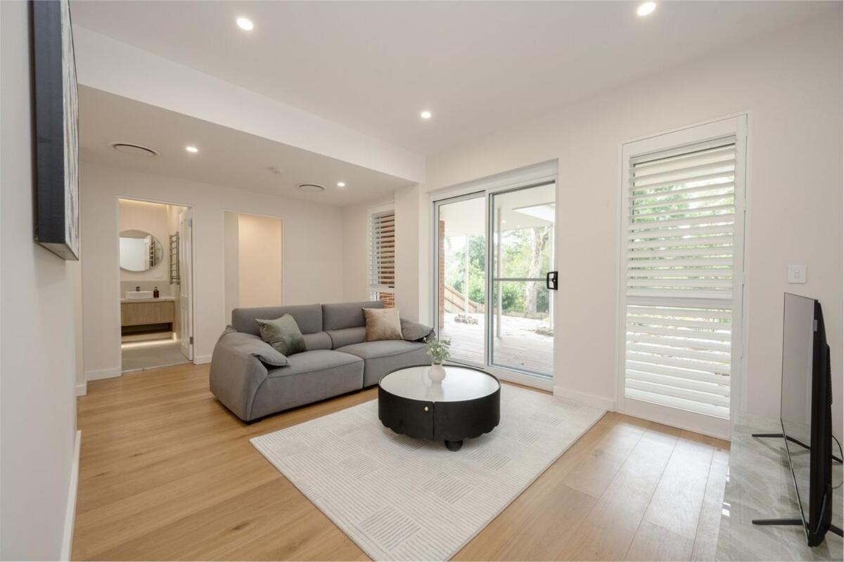 Roseville 4b3b Evergreen Serenity Garden House *