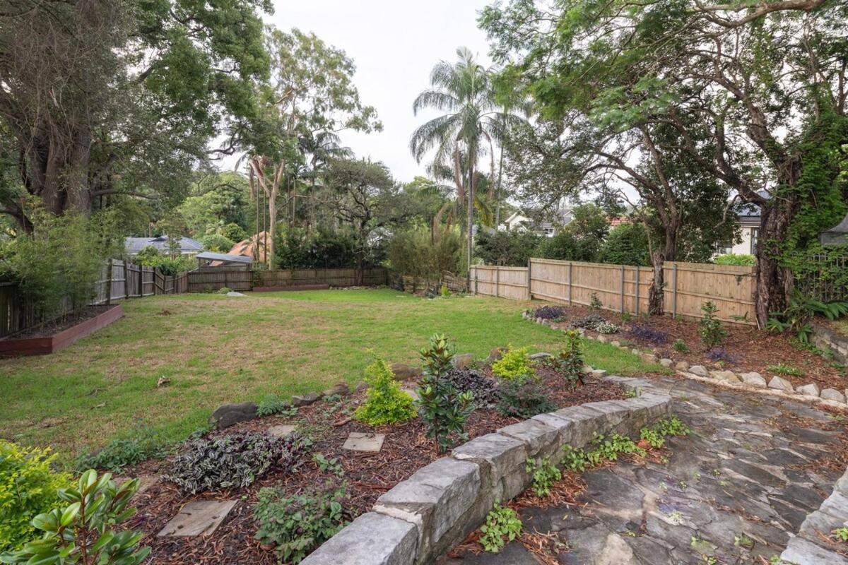 Roseville 4b3b Evergreen Serenity Garden House *